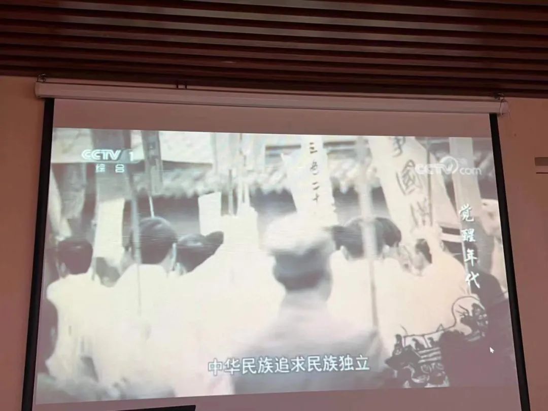 康衆時(shí)代“不(bù)忘初心,青春獻黨”主題黨日(rì)活動圓滿舉辦 康衆時(shí)代“不(bù)忘初心,青春獻黨”主題黨日(rì)活動圓滿舉辦