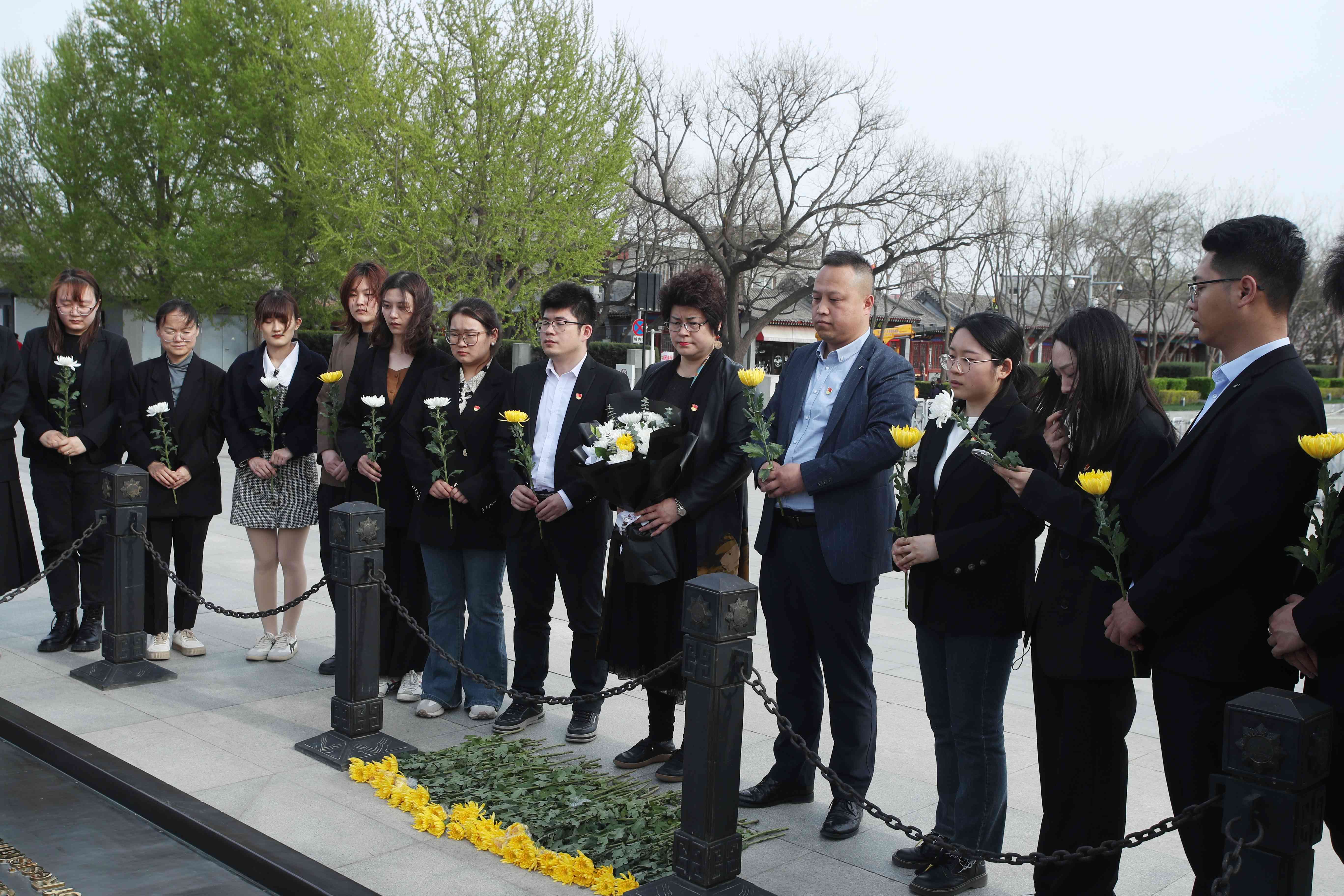 共築抗戰精神,培育愛(ài)國(guó)情懷 ——康衆集團黨支部赴中國(guó)人(rén)民(mín)抗日(rì)戰争紀念館開(kāi)展主題黨日(rì)活動 共築抗戰精神,培育愛(ài)國(guó)情懷 ——康衆集團黨支部赴中國(guó)人(rén)民(mín)抗日(rì)戰争紀念館開(kāi)展主題黨日(rì)活動