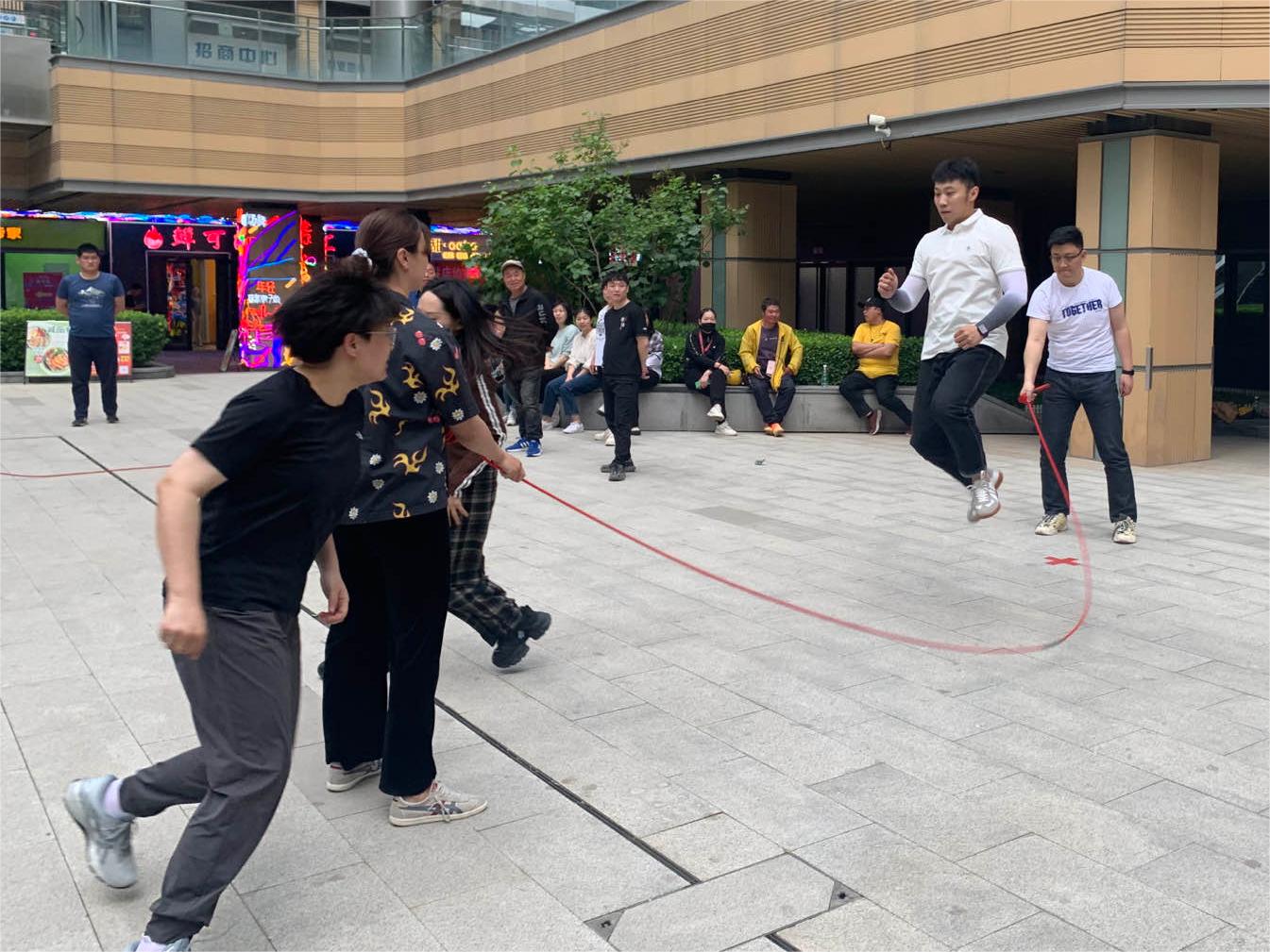 弘揚五四精神,綻放(fàng)青春風(fēng)采 ——康衆集團黨支部積極參與中關村(cūn)豐台科(kē)技(jì)園區(qū)運動會(huì) 弘揚五四精神,綻放(fàng)青春風(fēng)采 ——康衆集團黨支部積極參與中關村(cūn)豐台科(kē)技(jì)園區(qū)運動會(huì)