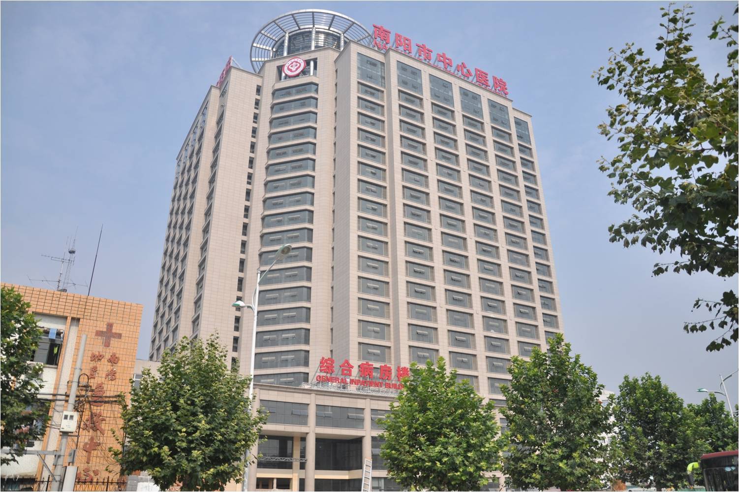 康衆時(shí)代集團赴南(nán)陽市(shì)中心醫(yī)院考察交流,共創共赢 康衆時(shí)代集團赴南(nán)陽市(shì)中心醫(yī)院考察交流,共創共赢