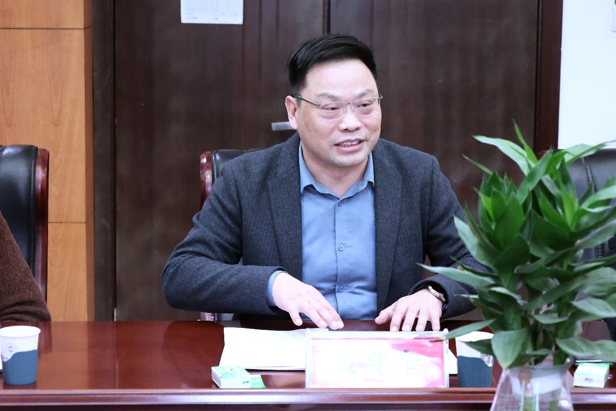 康衆時(shí)代集團與鄧州市(shì)中心醫(yī)院達成戰略合作(zuò)， 聚焦臨床試驗服務，共助健康事(shì)業(yè)藍(lán)圖