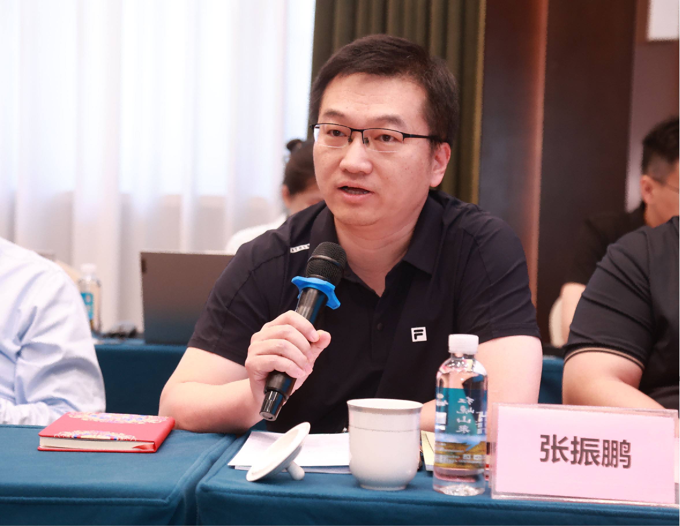 《心寶丸臨床應用(yòng)專家(jiā)共識》第一(yī)次專家(jiā)討(tǎo)論會(huì)順利召開(kāi)